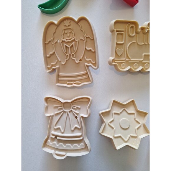 Tupperware & Hutzler 19 Holiday Plastic Cookie Cutters Christmas Easter Vintage - Picture 5 of 14